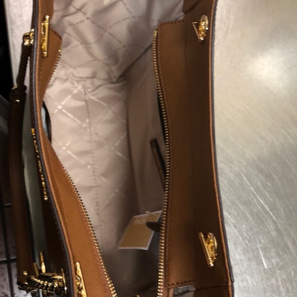 Michael kors bag - Picture 3 of 3